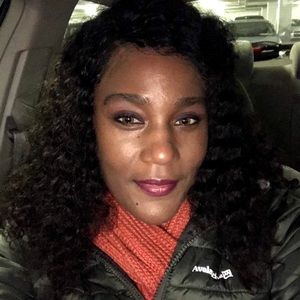 Meet your Posher, Dena